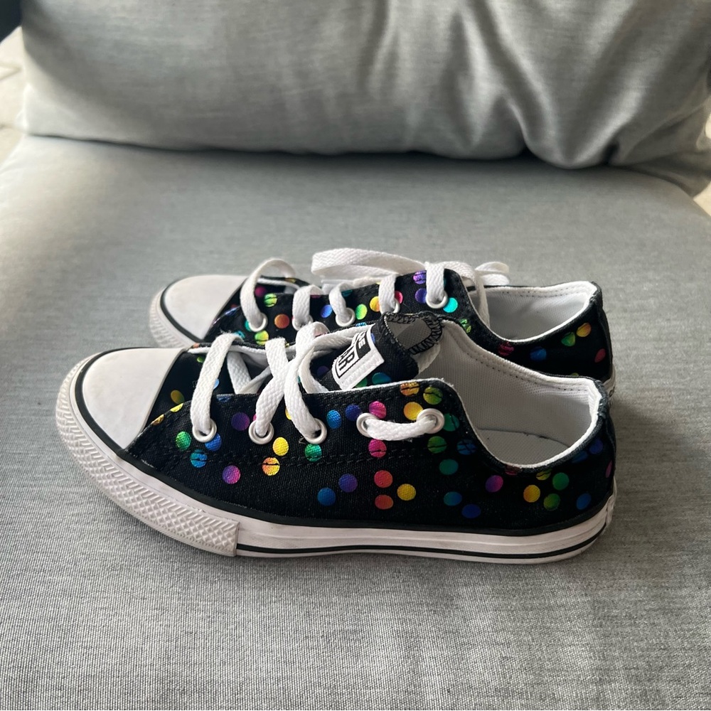 Kids Chuck Taylors - Picture 7 of 8